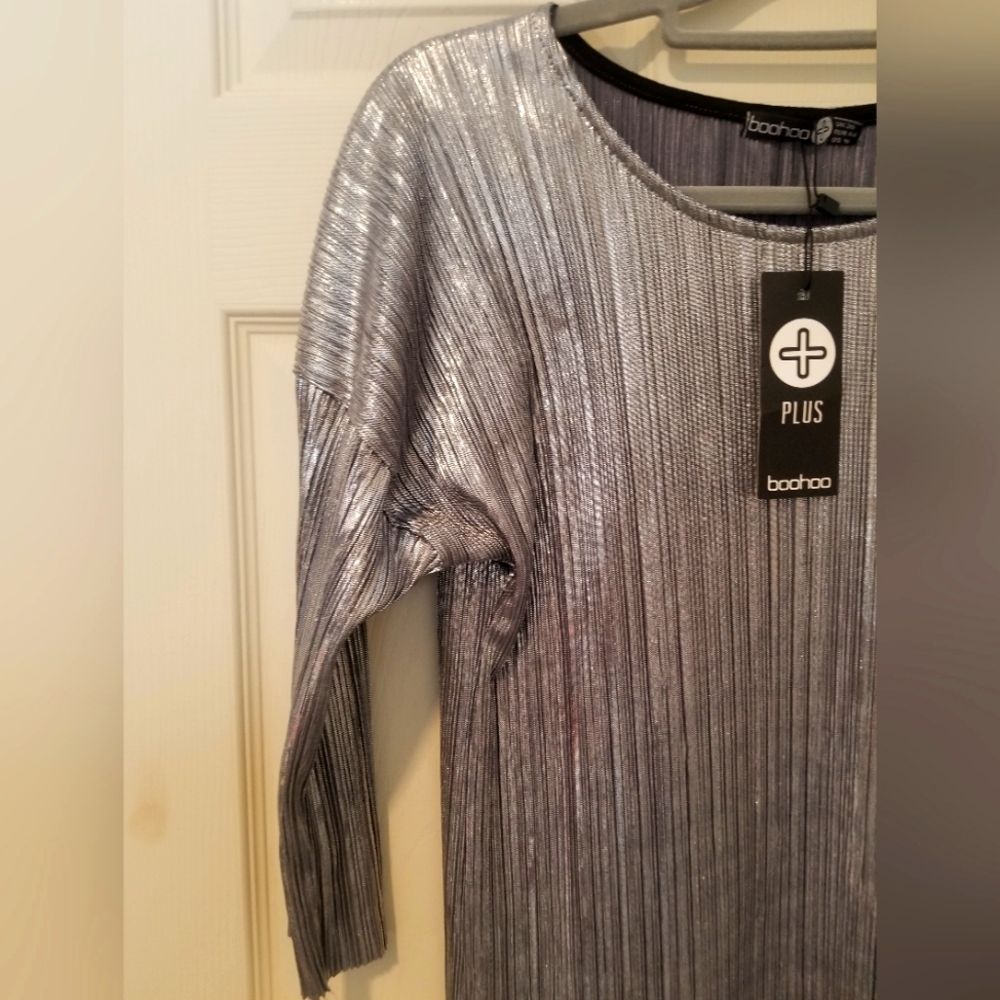 Boohoo DRESS SILVER SHIMMER SZ 16